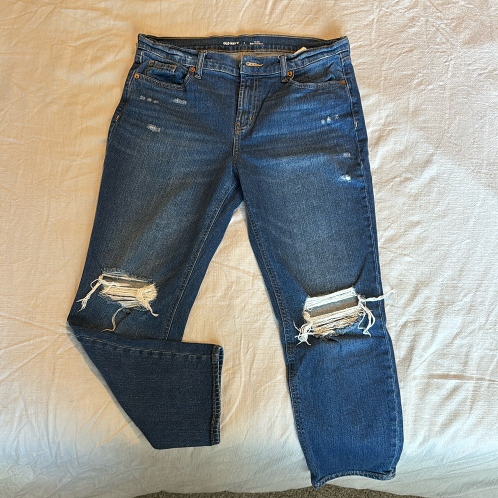 Women’s old navy mid-rise boyfriend jeans. Size 6.